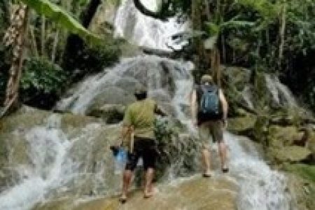 Nong Khiaw Experience – The 100 waterfall treking.